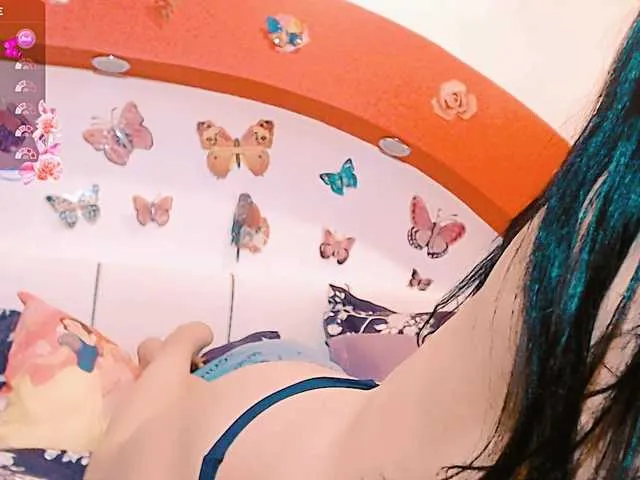 Live sex webcam photo for SexyAlina123 #291286912