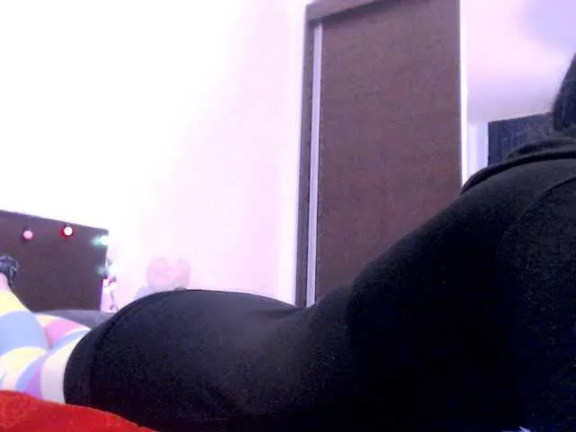 Live sex webcam photo for SexyAlina123 #292520775