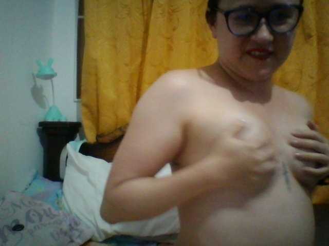 Live sex webcam photo for SexyAngelina #273520575