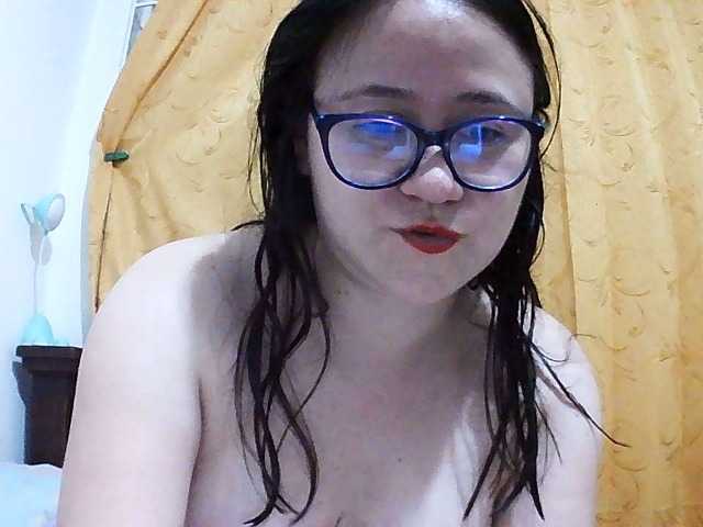 Live sex webcam photo for SexyAngelina #274297213