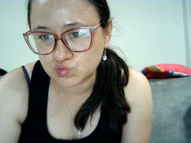 Live sex webcam photo for SexyAngelina #277094970