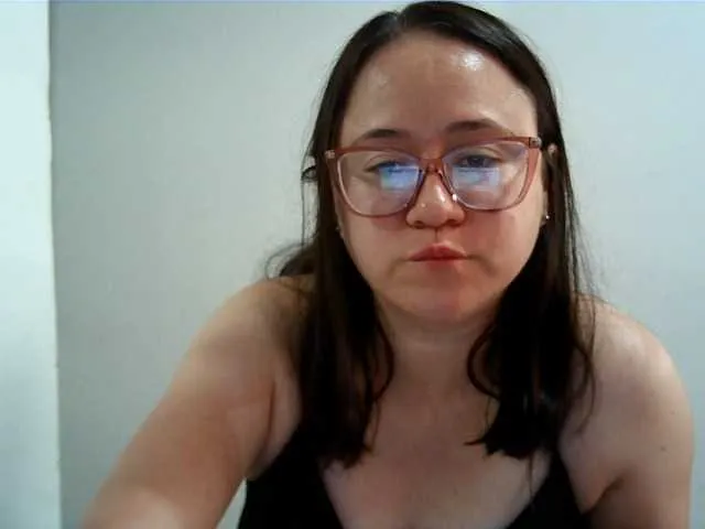 Live sex webcam photo for SexyAngelina #277724288