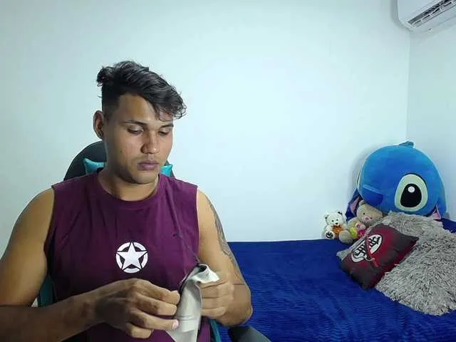 Live sex webcam photo for SexyAppetite #276707015