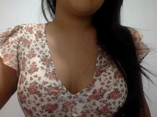 Live sex webcam photo for SexyAsian02 #272229499