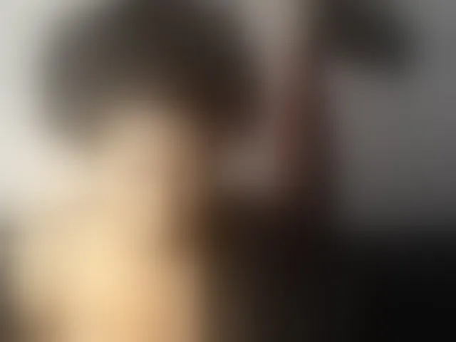 Live sex webcam photo for SexyBaddie #294087211