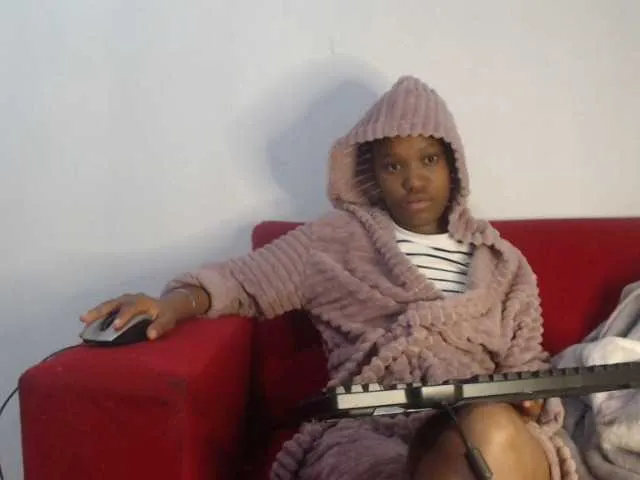 Live sex webcam photo for SexyBilly696 #278221425