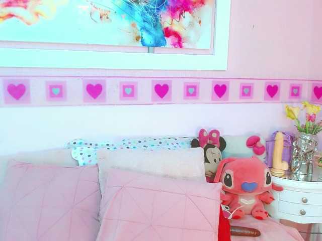 Live sex webcam photo for SexyBlakexxx #276653262