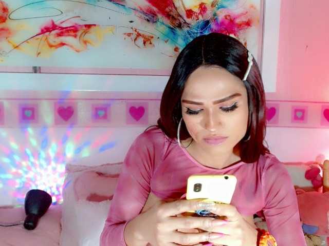 Live sex webcam photo for SexyBlakexxx #276833043