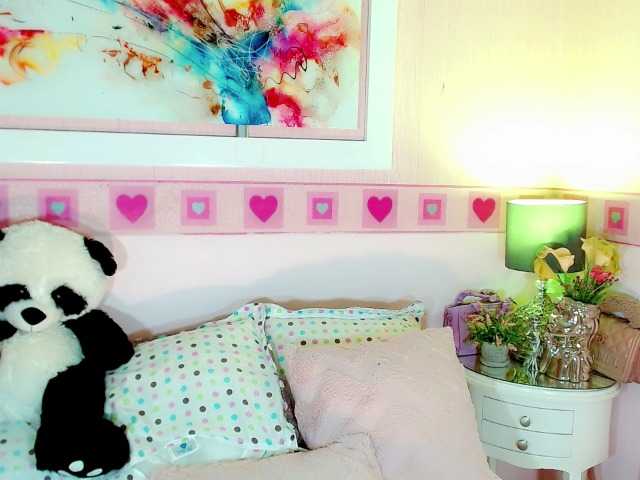 Live sex webcam photo for SexyBlakexxx #276930062