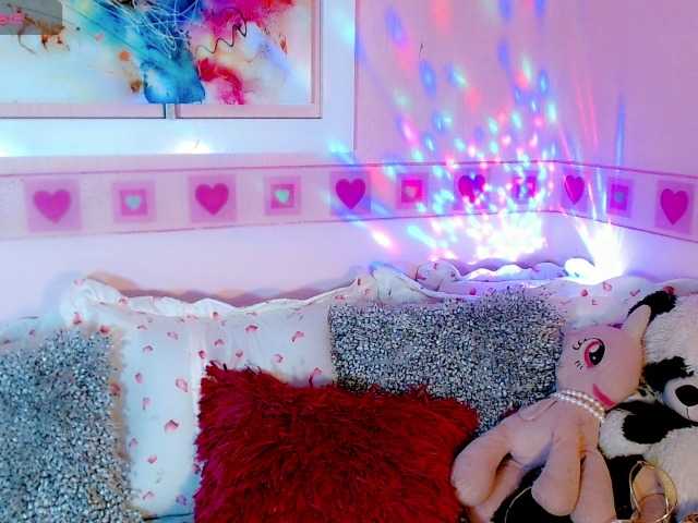 Live sex webcam photo for SexyBlakexxx #277563277