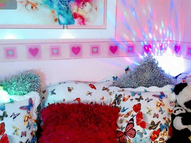 Live sex webcam photo for SexyBlakexxx #277619983