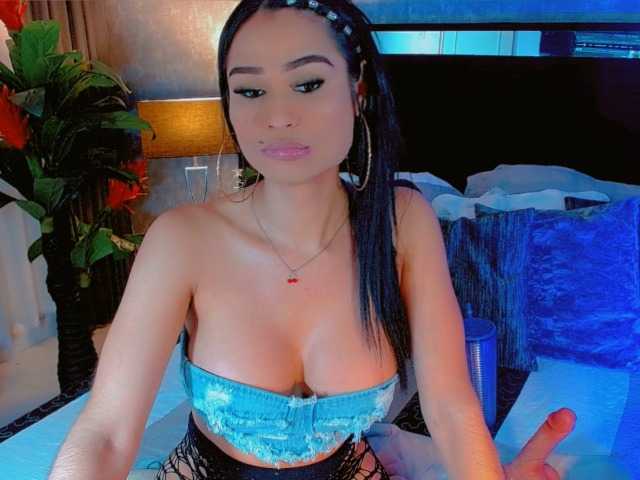 Live sex webcam photo for SexyBlakexxx #292347265