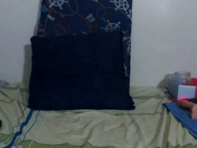 Live sex webcam photo for SexyBruna #275558785