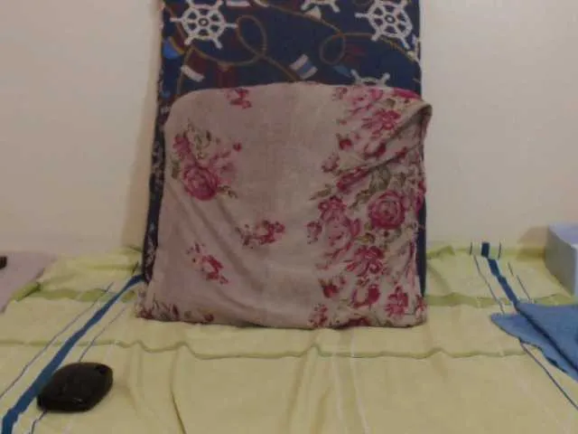 Live sex webcam photo for SexyBruna #275677882