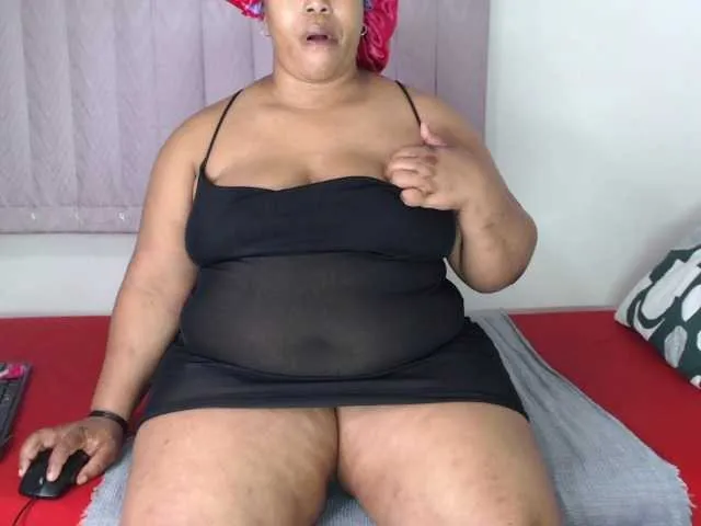 Live sex webcam photo for SexyChill1992 #292021395