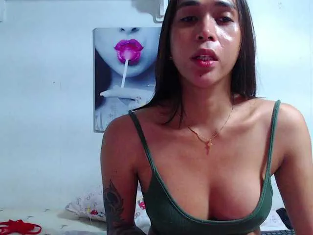 Live sex webcam photo for SexyCoolBella #277395531