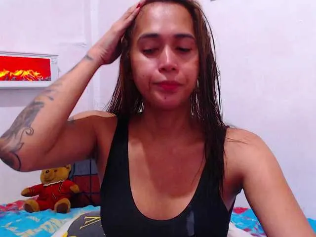 Live sex webcam photo for SexyCoolBella #288793218