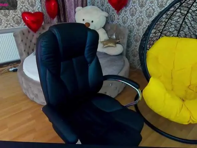 Live sex webcam photo for SexyDancerss #272477042