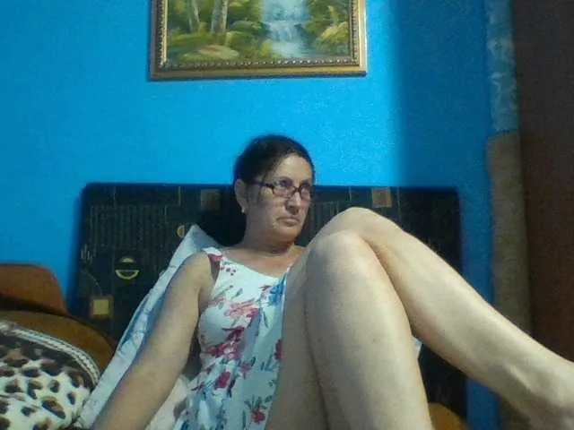 Live sex webcam photo for SexyEstelle #276343300
