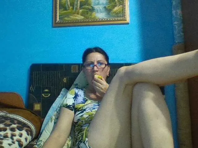 Live sex webcam photo for SexyEstelle #276642506