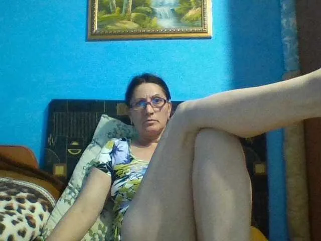 Live sex webcam photo for SexyEstelle #276790344