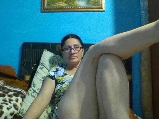 Live sex webcam photo for SexyEstelle #276880215