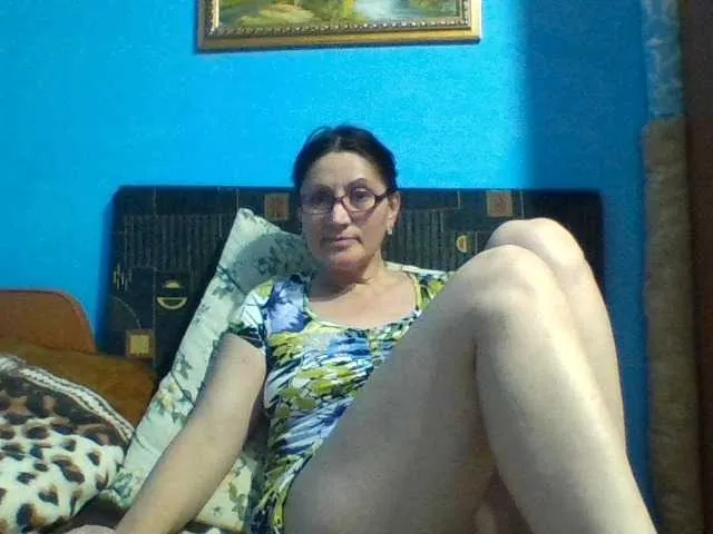 Live sex webcam photo for SexyEstelle #276887147