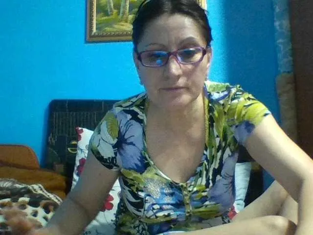 Live sex webcam photo for SexyEstelle #277251028