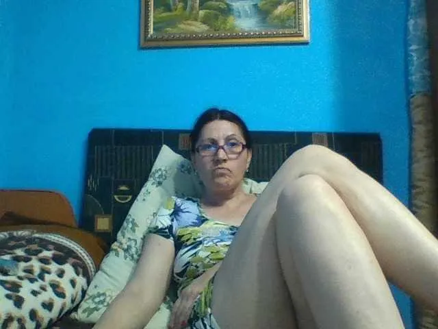 Live sex webcam photo for SexyEstelle #277717022