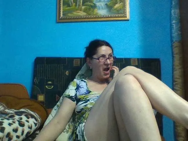Live sex webcam photo for SexyEstelle #277752149