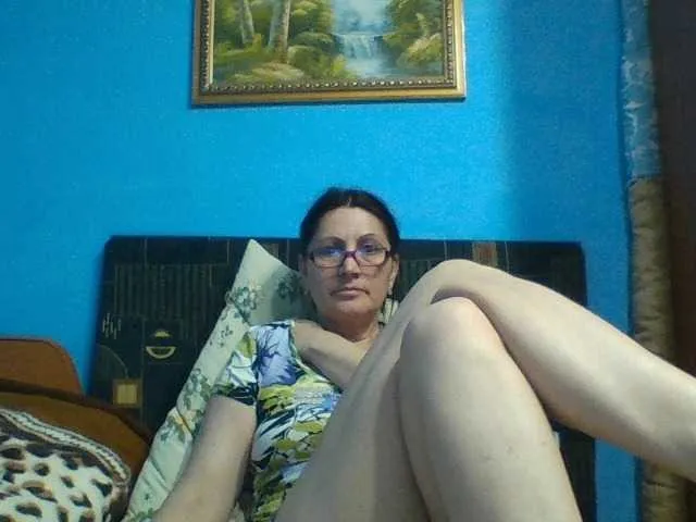 Live sex webcam photo for SexyEstelle #277799273