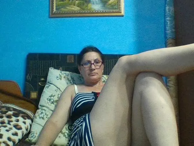 Live sex webcam photo for SexyEstelle #278292988
