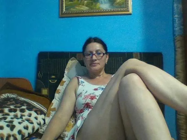 Live sex webcam photo for SexyEstelle #285828600