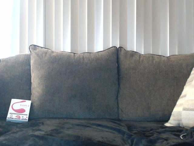 Live sex webcam photo for SexyJade #277239533