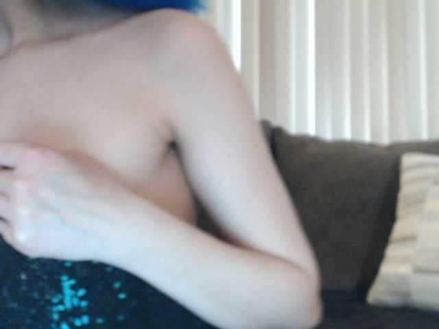 Live sex webcam photo for SexyJade #277322604