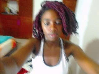 Live sex webcam photo for Sexykim22 #140387673