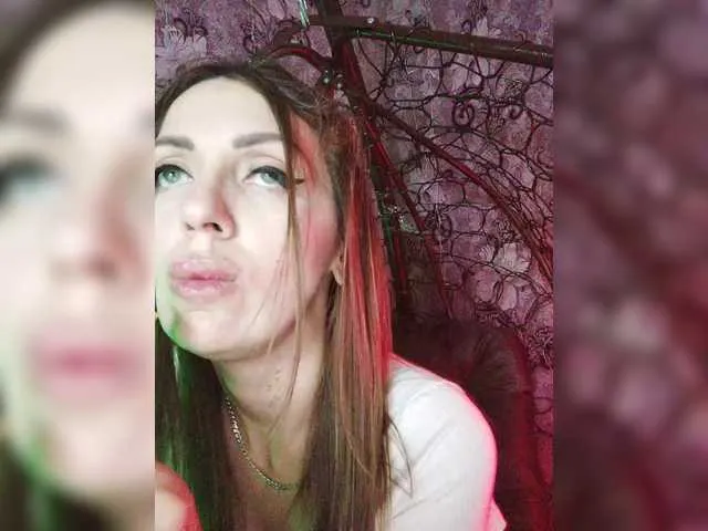 Live sex webcam photo for SexyKitty75-1 #291753983