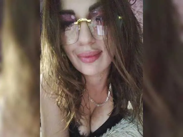 Live sex webcam photo for SexyKitty75-1 #291833335