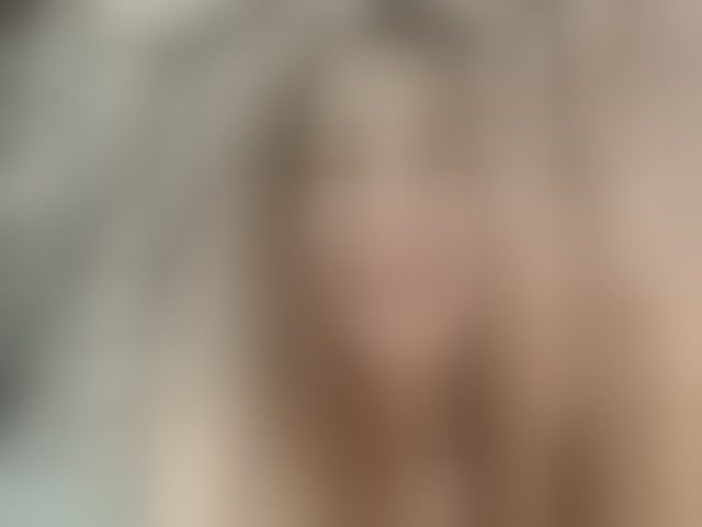 Live sex webcam photo for SexyKitty75-1 #293596073
