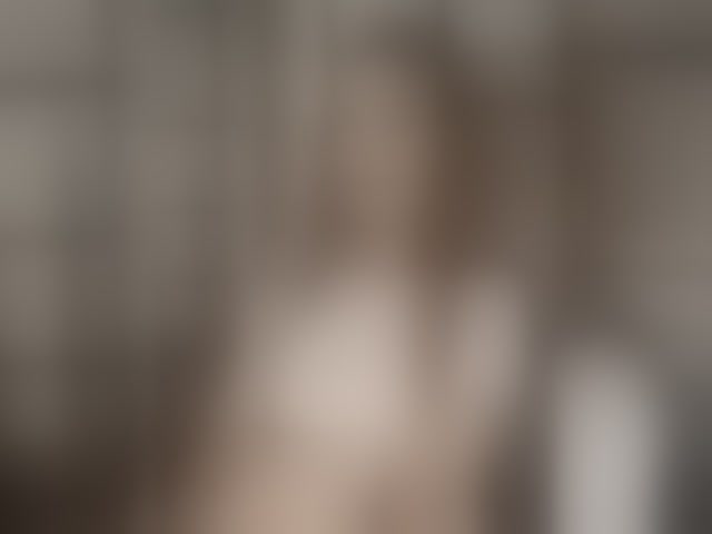 Live sex webcam photo for SexyKitty75-1 #294037477