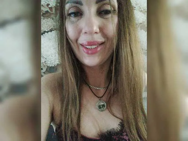Live sex webcam photo for SexyKitty75-1 #294160794