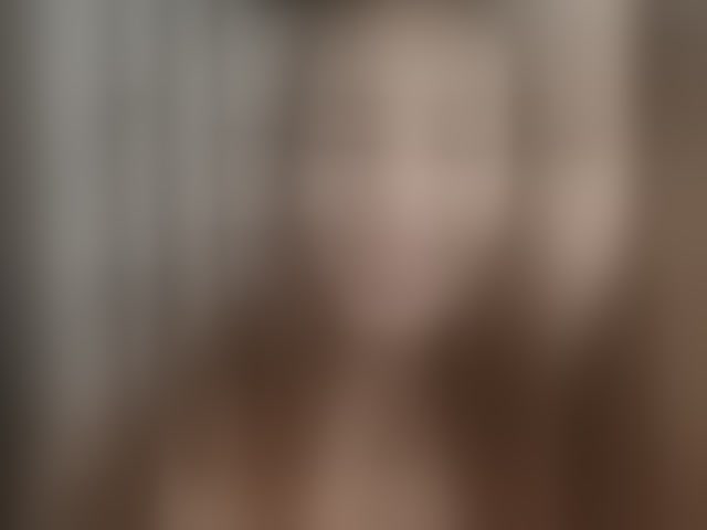 Live sex webcam photo for SexyKitty75-1 #294165929