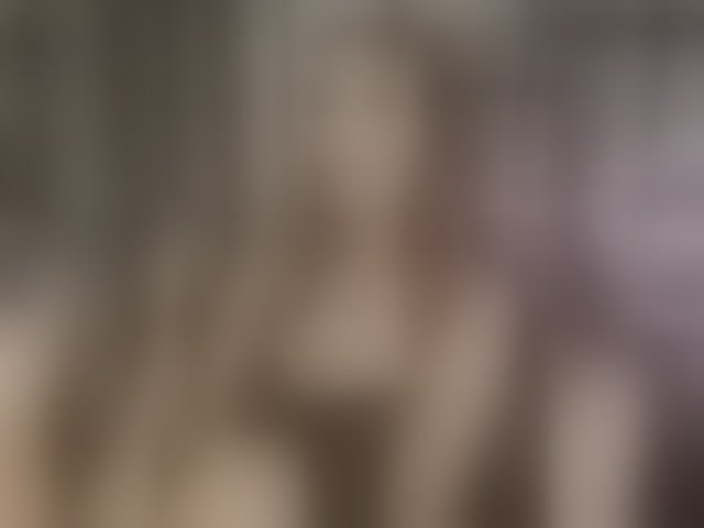 Live sex webcam photo for SexyKitty75-1 #294169585