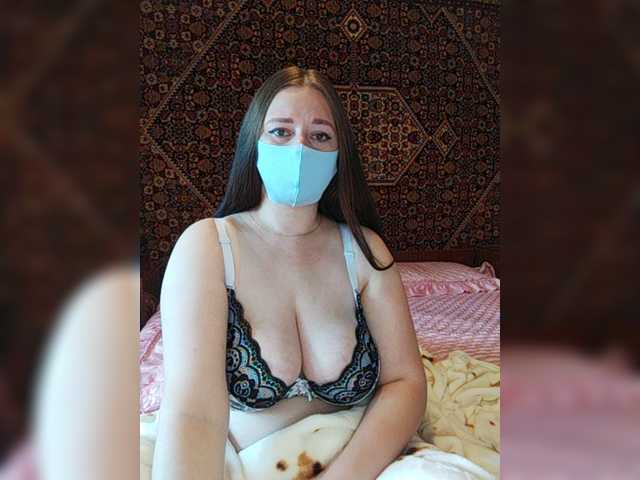 Live sex webcam photo for SexyKrissa #275550619