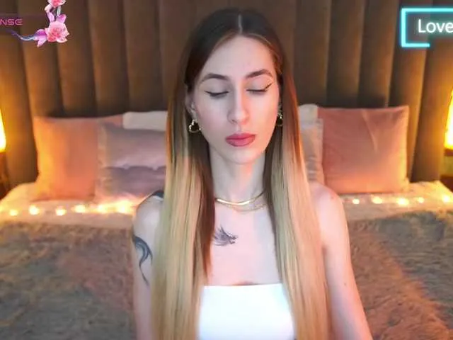Live sex webcam photo for SexyLava #290918395