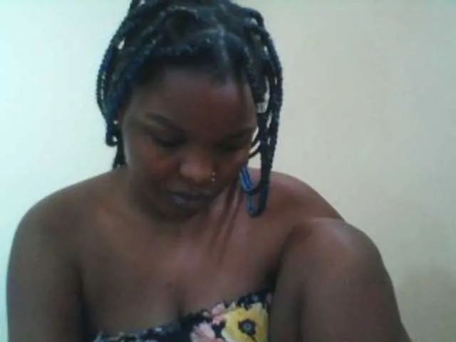 Live sex webcam photo for SexyLizz21 #275532902