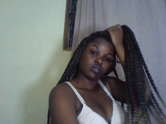 Live sex webcam photo for SexyLizz21 #275881923