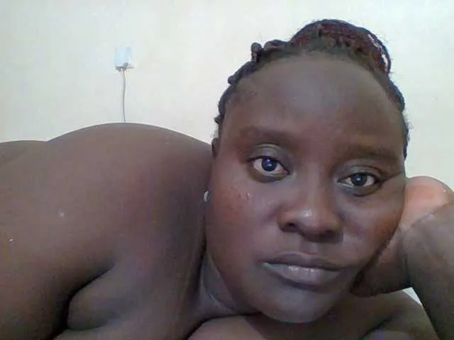 Live sex webcam photo for SexyMom4 #278275267
