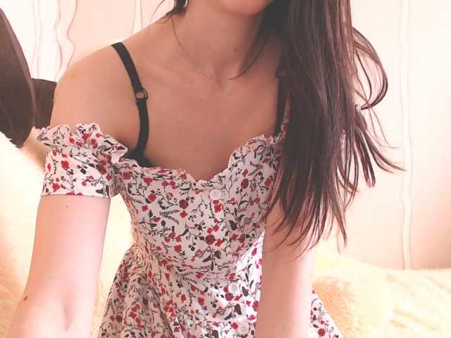 Live sex webcam photo for SexyQueen333 #272740740