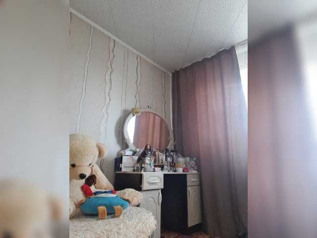 Live sex webcam photo for SexyQueen333 #276197488